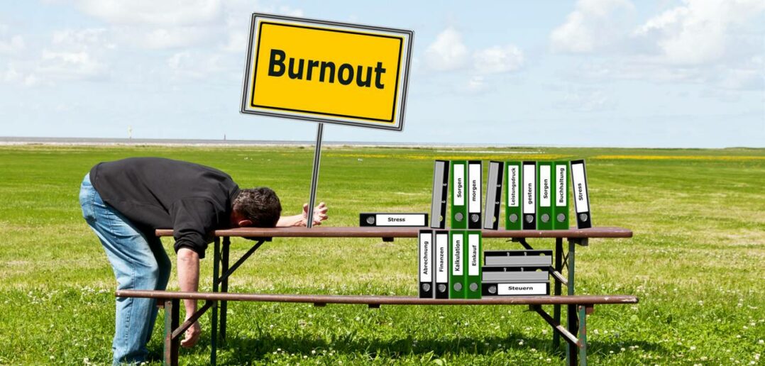 Ausgebrannt am Arbeitsplatz: Burnout (Foto: AdobeStock - 45360255 Gabriele Rohde)